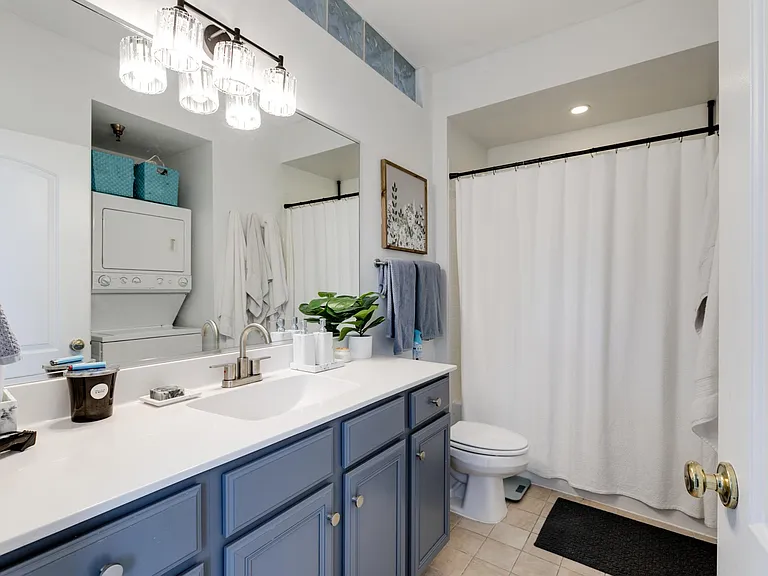 1301 Porter St #301 — Photo 6