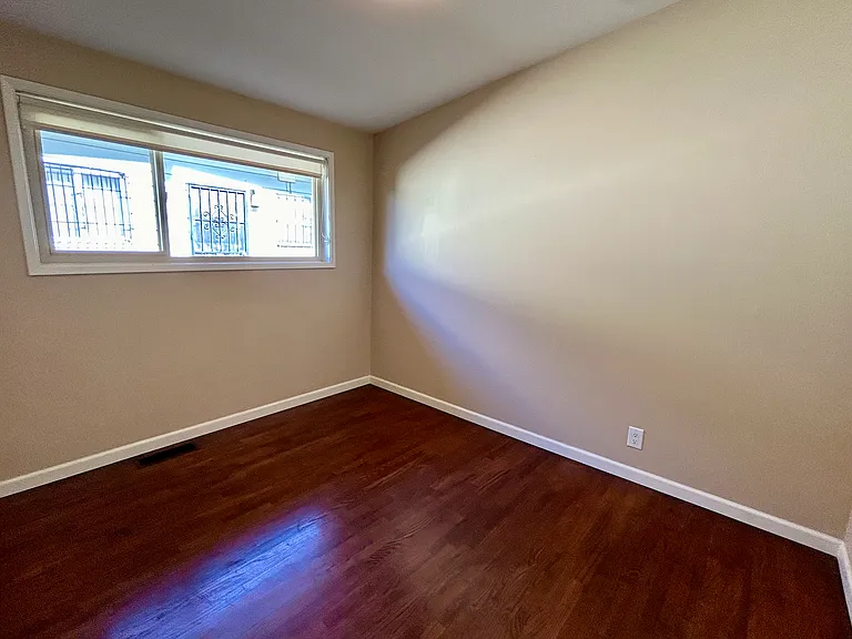 5710 S Norfolk St — Photo 8