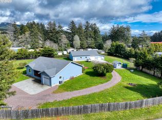 96408 Coverdell Rd, Brookings, OR 97415