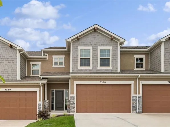 7285 Aaron St, Parkville, MO 64152
