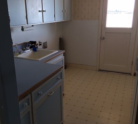 laundry/pantry