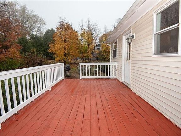 2nd image of 17 Kennedy Dr