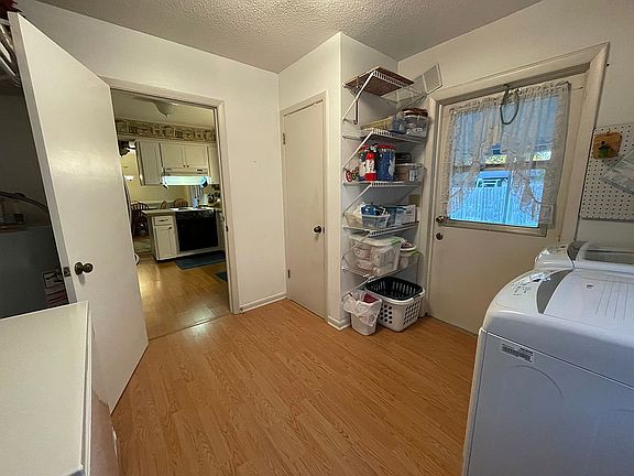 5th image of 116 Sandburg Ln