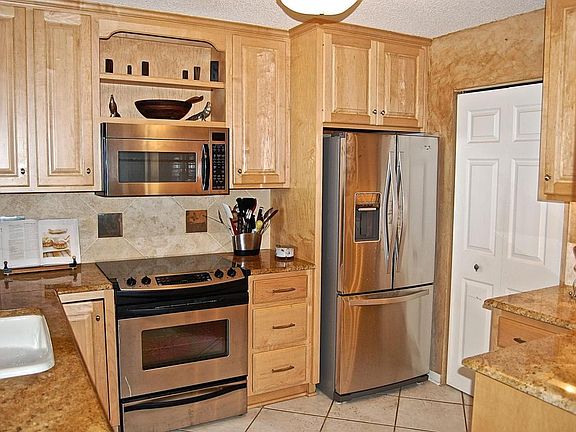 5th image of 1301 S 1st St #607