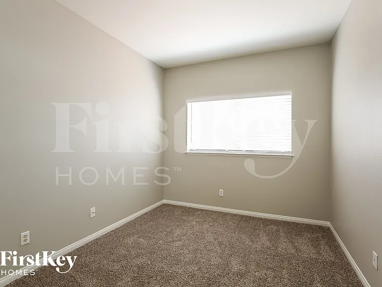 3600 N Tomsik St — Photo 12