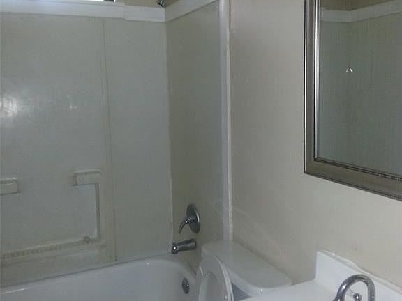 3rd image of 11134 Thackery Ln