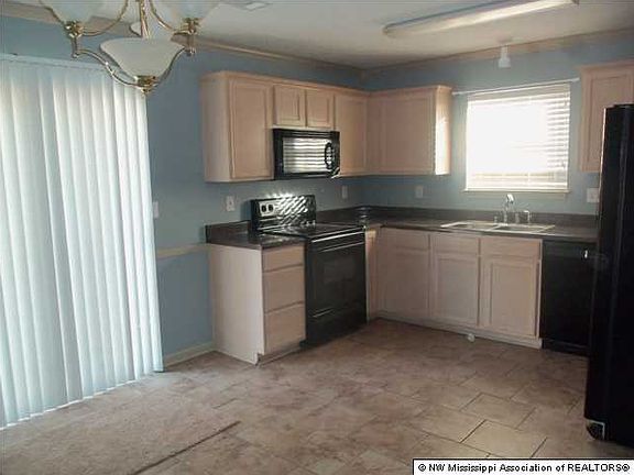 4th image of 7388 Fox Creek Dr