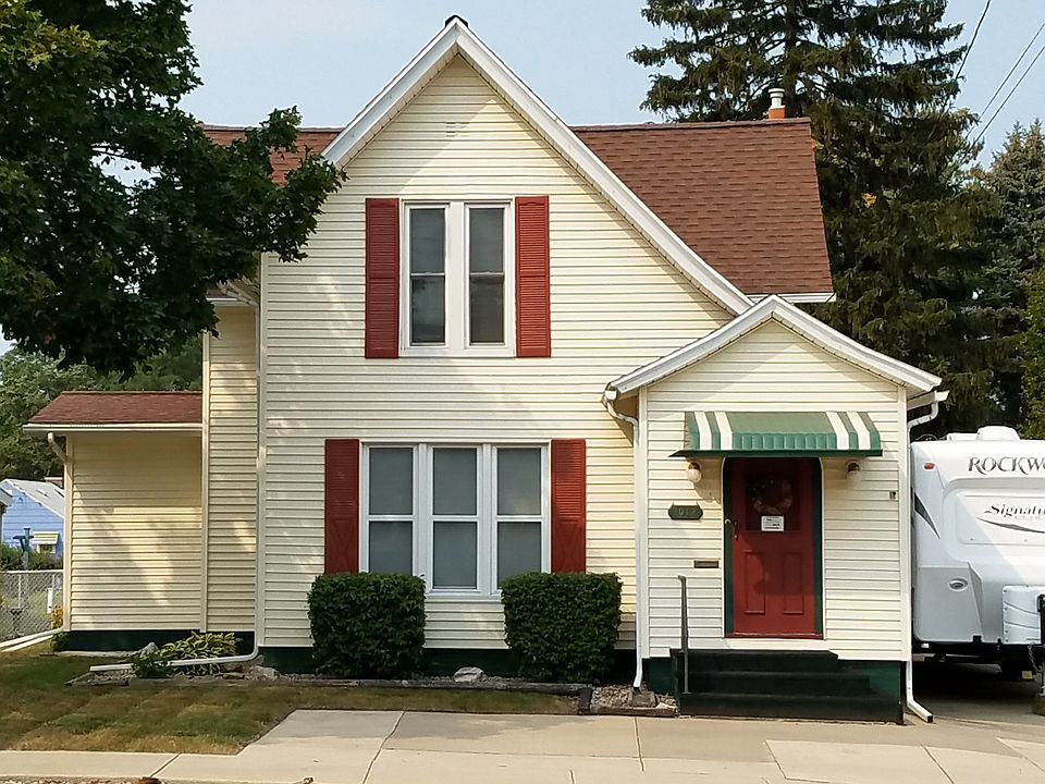 1st image of 1012 S Shiawassee St