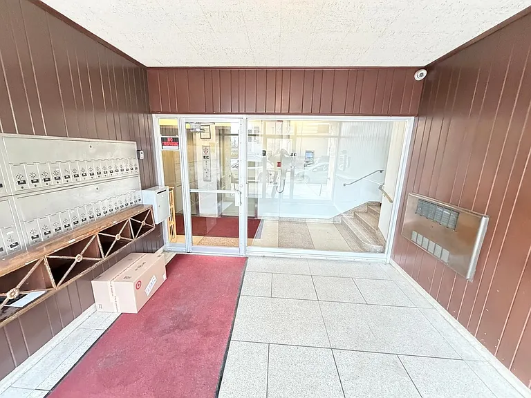 1400 Chicago Ave — Photo 2