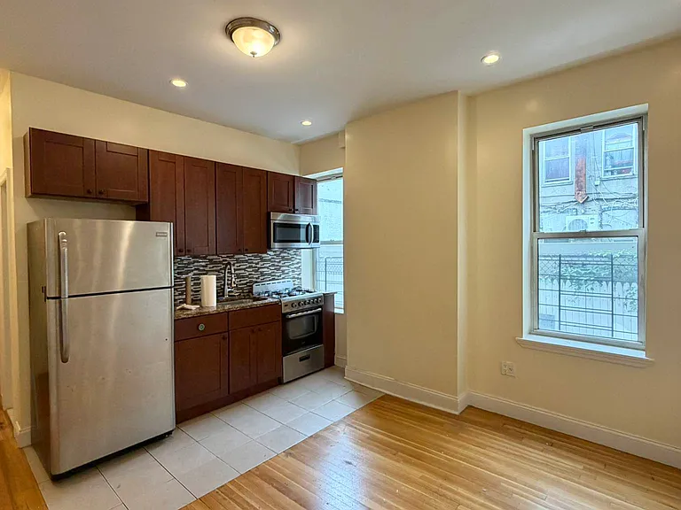 305 Clarkson Ave #2 — Photo 2