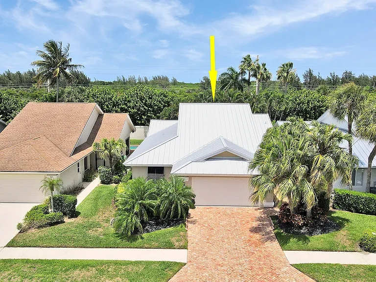 109 Seashore Dr — Photo 37