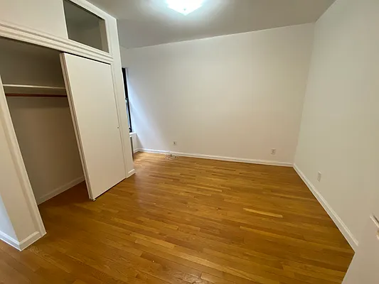 Rented by GreenVill Real Estate LLC | media 11