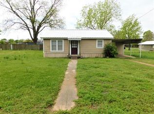 409 E Bradley St, Fairfield, TX 75840