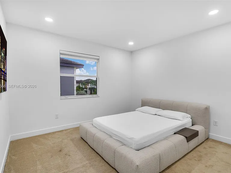 15540 NW 88th Ave #0 — Photo 27