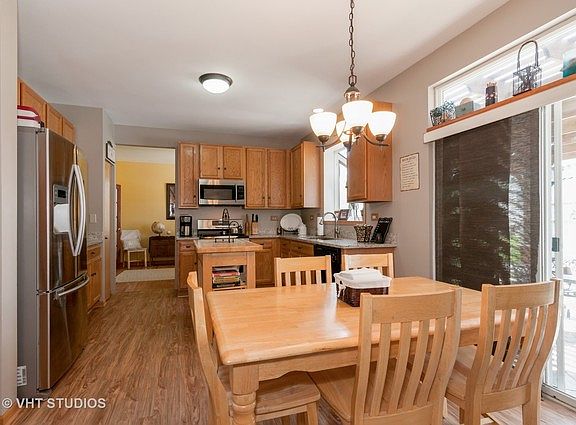 5th image of 2850 Camden Dr