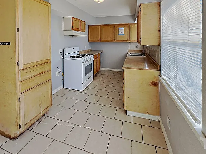 4731 Bedford Dr — Photo 5