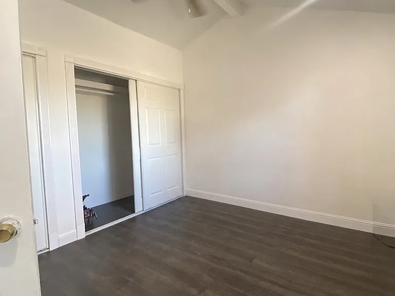 11235 Louise Ave — Photo 12