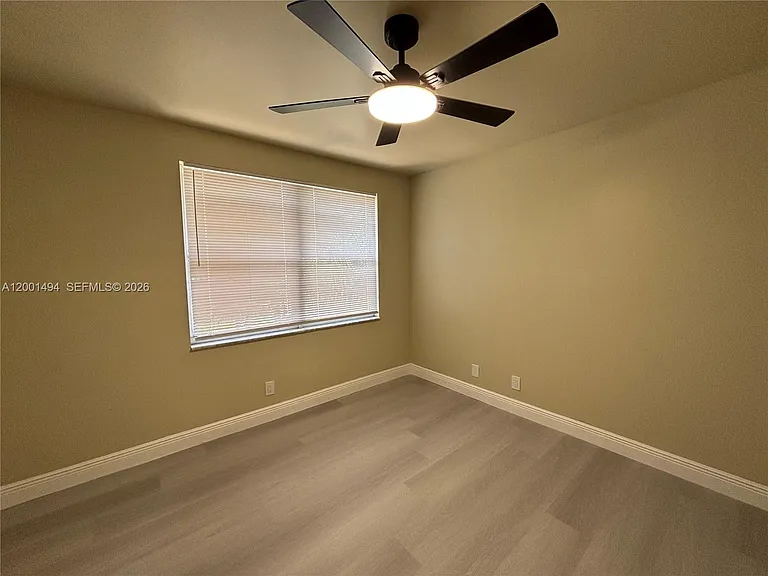 5450 NW 94th Ter — Photo 18