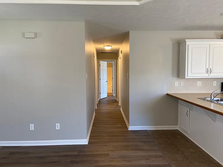 122 Peach St — Photo 5
