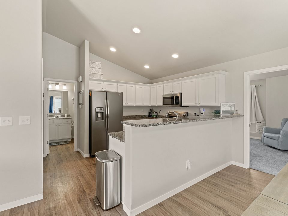 1st image of 1227 Mary Ln