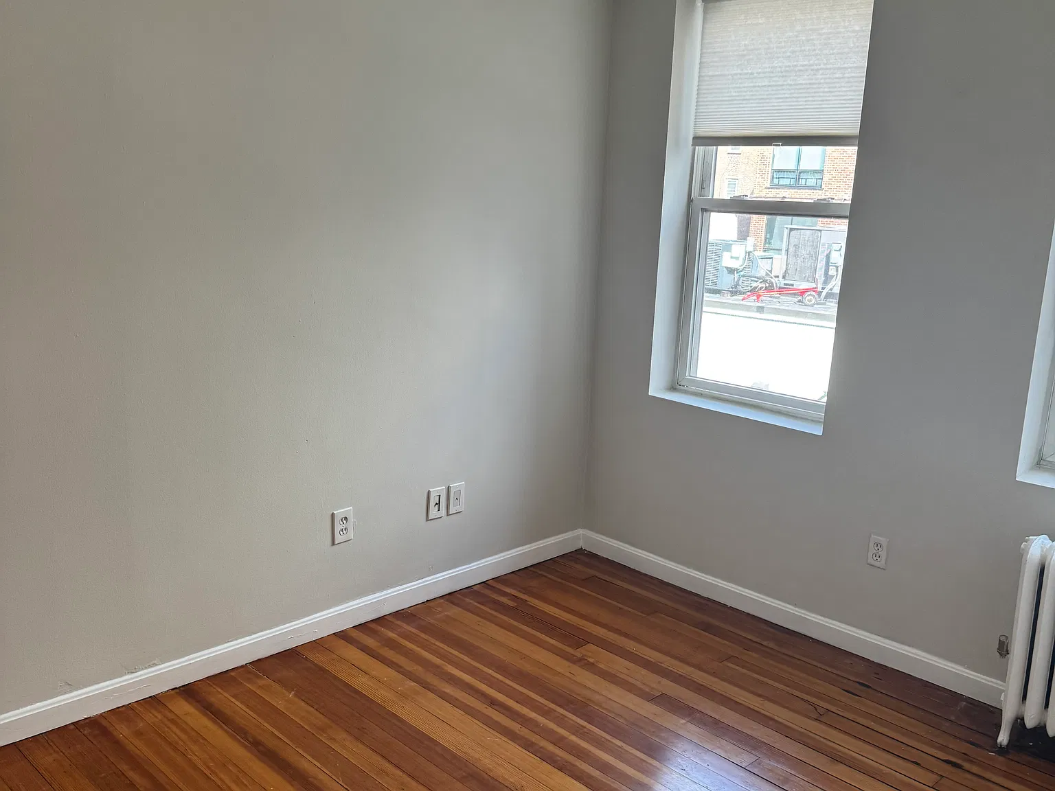 2 bed, 999 sqft, $3,500 — Photo 3
