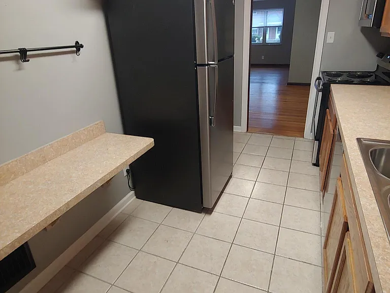 1502 W 6th Ave #A — Photo 6