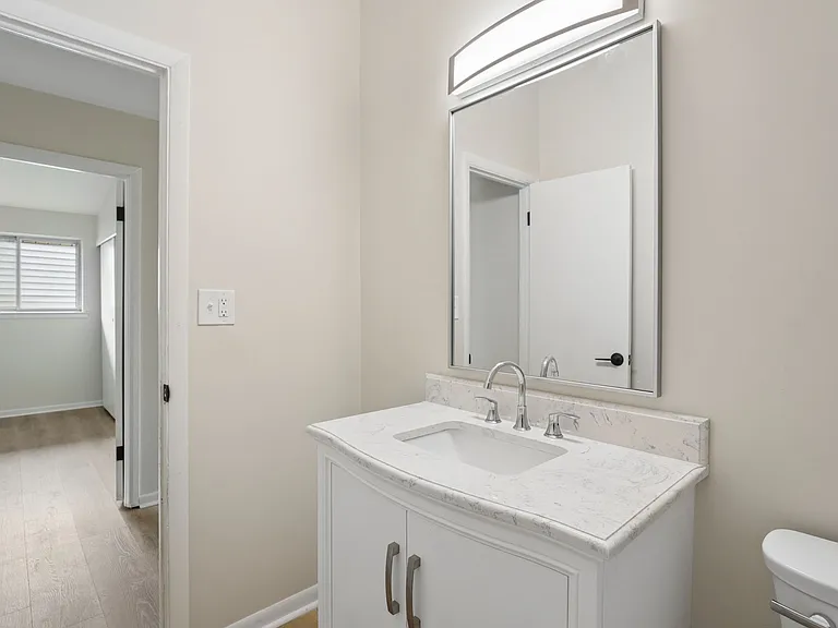 5038 Betsy Dr — Photo 9