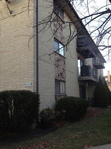 2nd image of 8528 W Catherine Ave Unit 3N