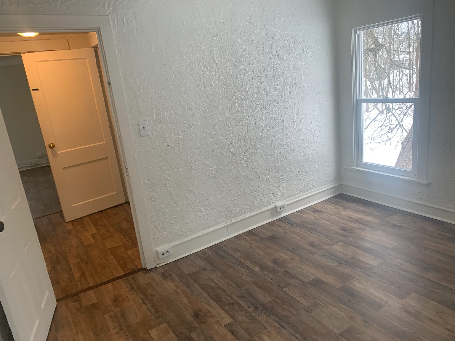 2 bed, 950 sqft, $850 — Photo 4