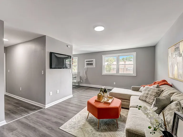 Lavana Falls Apartments — Photo 16