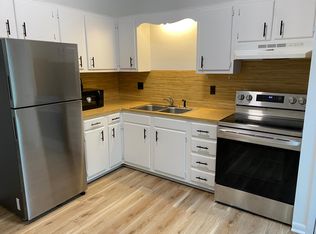 1913 Cardinal Dr, Mount Airy, NC 27030