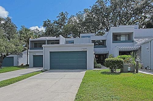 1st image of 4207 Fairway Cir