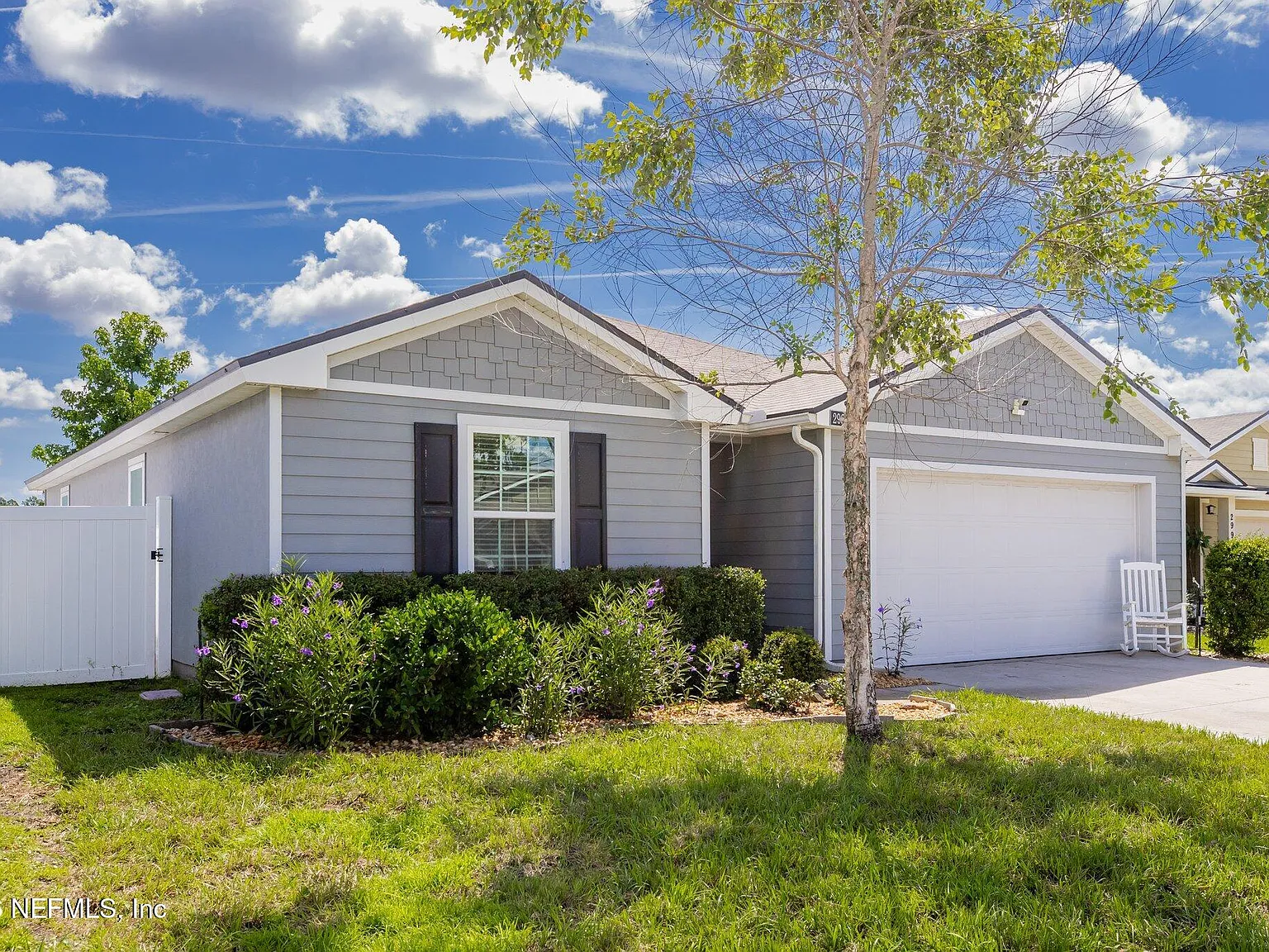 4 bed, 2.0 bath, 1488 sqft, $2,300 — Photo 2