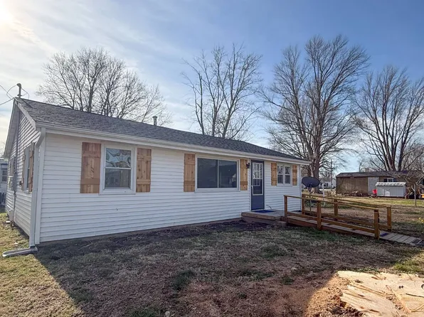 501 Commerce St, Pleasant Hill, IL 62366