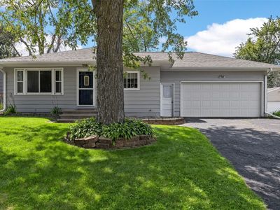 300 7th Ave, Hiawatha, IA, 52233