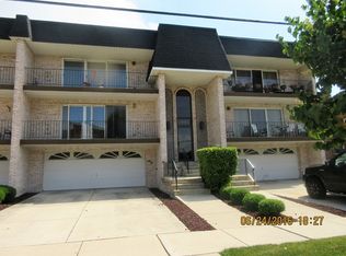 4145 W 97th St APT 1E, Oak Lawn, IL 60453