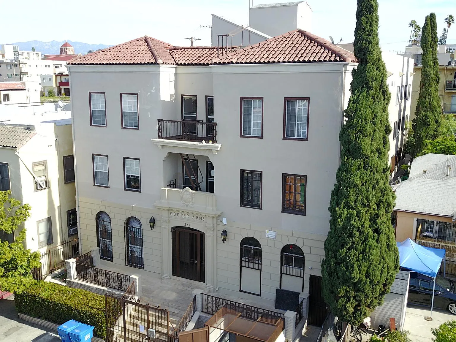 Heliotrope Drive Apartments — Photo 2