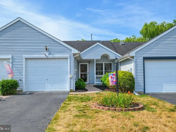 2820 Tonys Dr, York, PA 17408