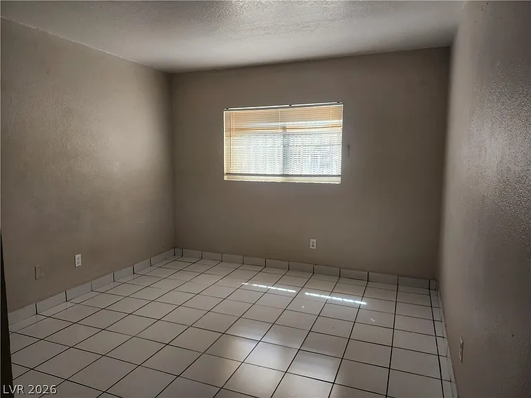 4737 Thunderbolt Ave #1 — Photo 7