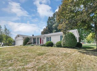 1345 Sherwood Downs Rd W, Newark, OH 43055