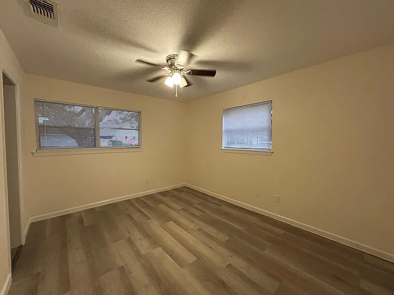 3210 Valley Brook Dr — Photo 5