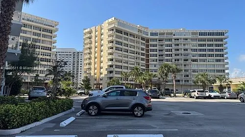 1801 S Ocean Dr Photo 1