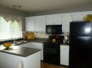 3025 Pembroke Ln, High Ridge, MO 63049