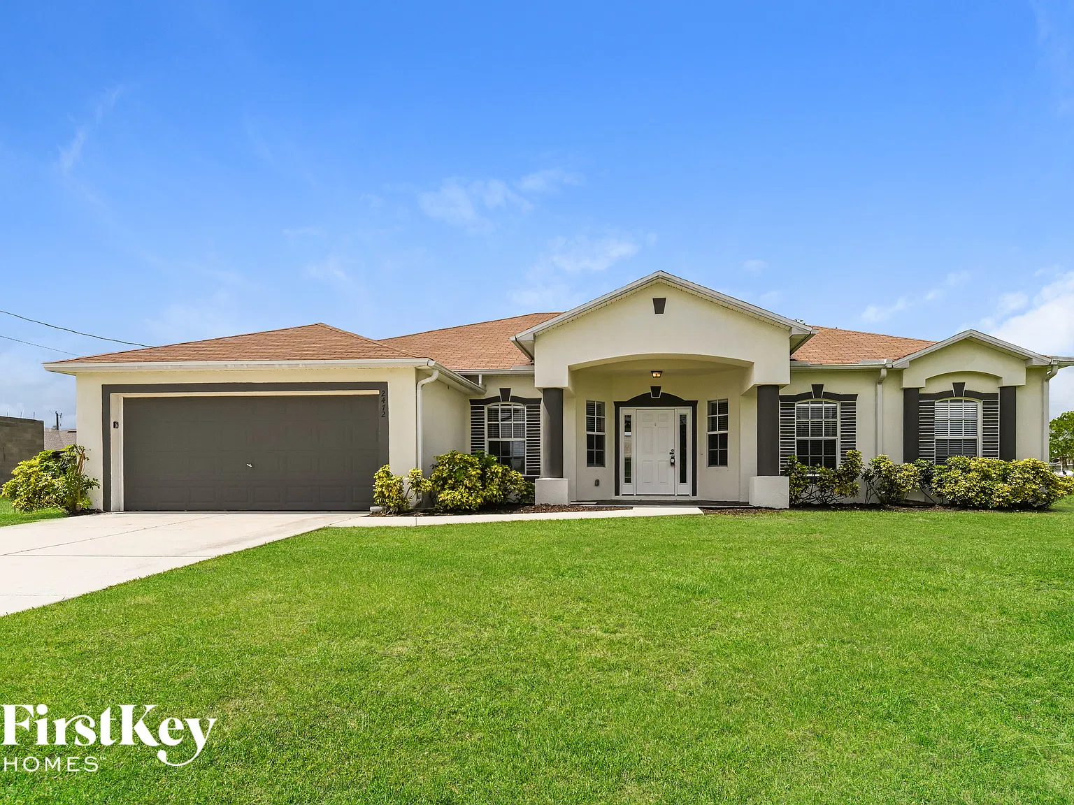 4 bed, 2.0 bath, 2222 sqft, $2,280 — Photo 1