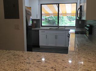 6902 Holly Rd, Miami Lakes, FL 33014