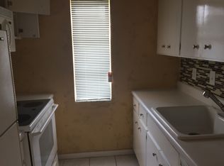 142 West Ct, Royal Palm Beach, FL 33411