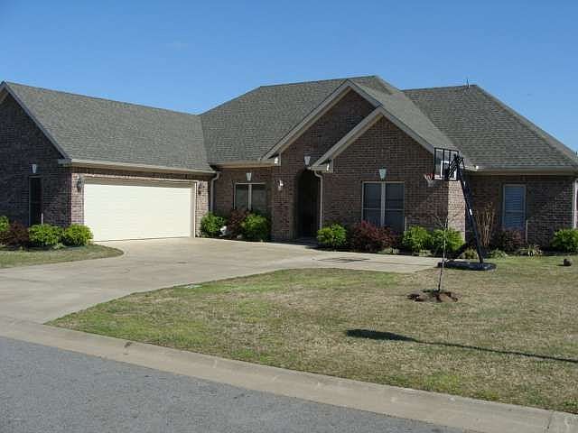 1st image of 423 Palmer Ct