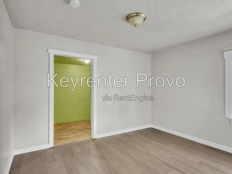 1304 E 520 South St — Photo 7