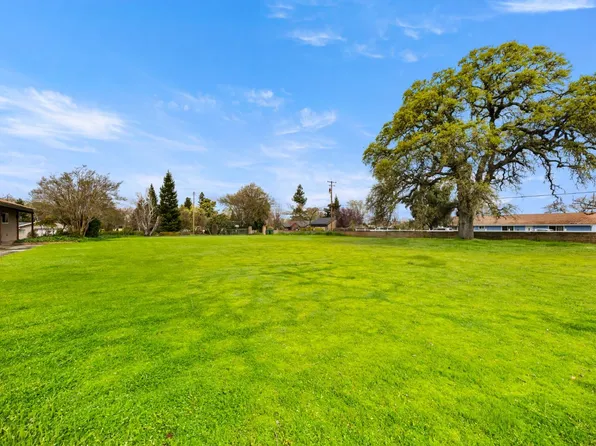 12492 Peach Ln, Wilton, CA 95693