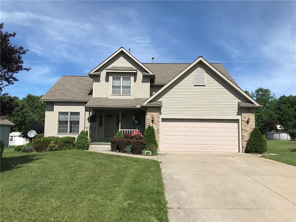 1st image of 4849 Village Cir